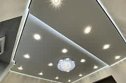 Цветной Глянцевый потолок на лоджия 4 м²