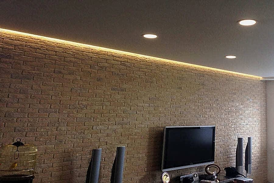 Цветной Глянцевый потолок на лоджия 4 м²