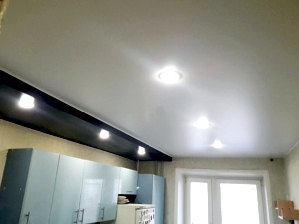 Натяжные потолки в Западном обходе