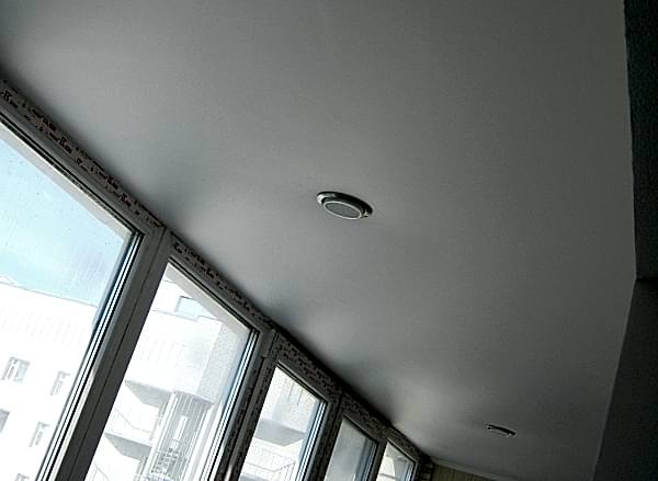 Фотографии потолков в спальню